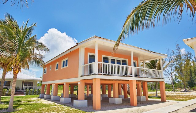 Ocean Front 3 Bedroom Villa in West Grand Bahama Island