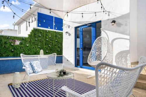 Ocean Park 1BD 1BA Pool Walk to beach -Santorini 5
