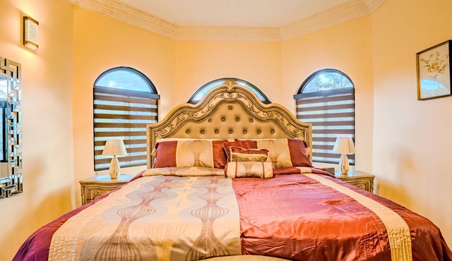 Ocho Rios/Tower Isle King Suite/Balcony/Jacuzzi/Pool/Private Chef/Airport Svc.