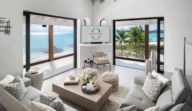 Opaline Villa 4 BR 2Bath Ocean Front Villa