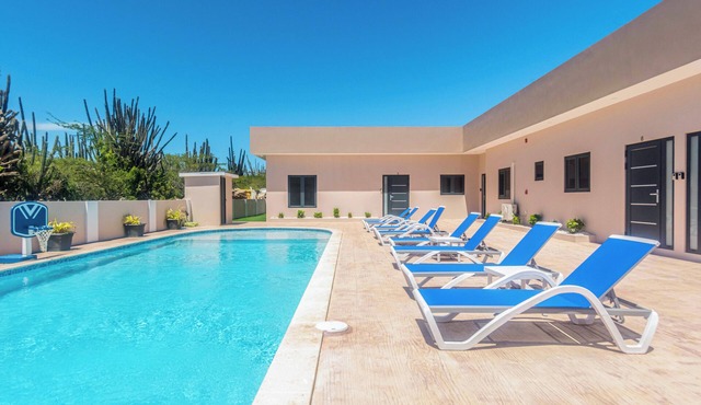 Palm Beach Hideaway #2 - New Construction 2Bedrooms, 2Baths Pool/Rooftop