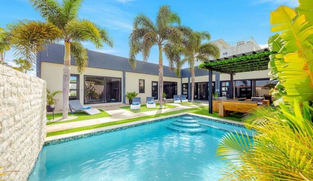 Palm Beach Sea La Vie ~ Deluxe Suite 4 Pool&Jacuzzi