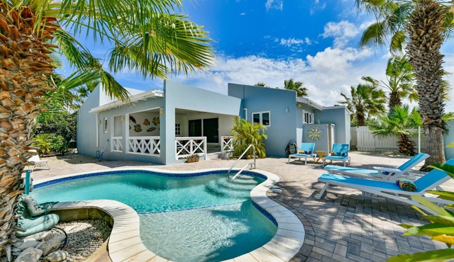 Palm trees, Private pool, Fabulous beaches.