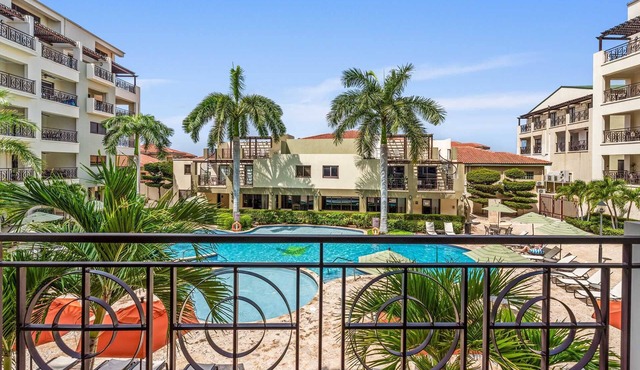 PC206 - Pool View - 1BR Perfect for a couple - Close to Palm Beach - 1BR