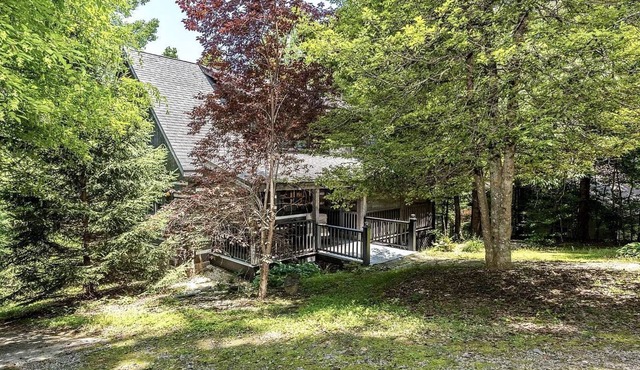Peaceful Hillside Retreat with Panoramic Valley Views near Wineries in Newberg, Oregon in Newberg