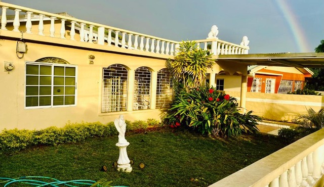 Portmore Havens Entire Guest House 1 bedroom