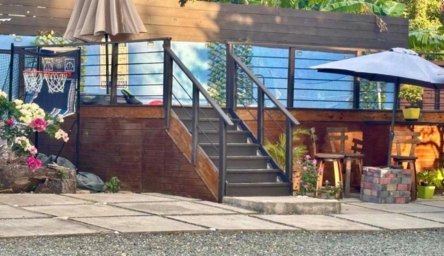 Private 1-Bedroom Villa with Pool & View in Kingston