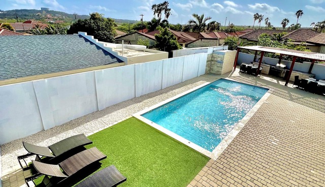 Private 3 bedroom villa 5 minutes to the beach
