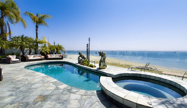 Private Beachfront 4BR Luxury Villa w/Pool & Spa in Coronado