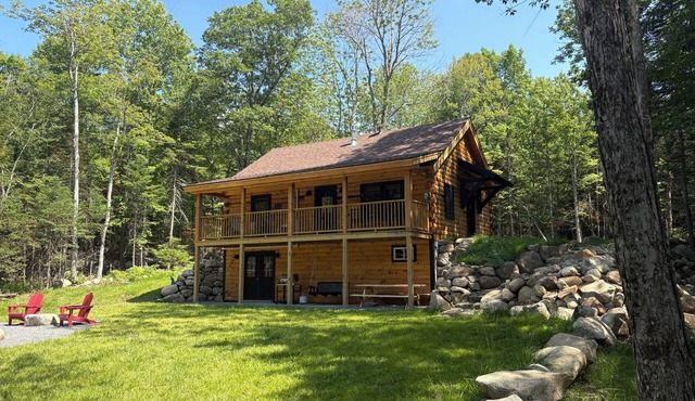 Private Cabin in Keene NY, Adirondacks, minutes to Lake Placid, Sleep 6