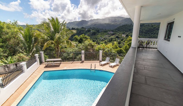 Private pool and rainforest view at Rio Grande