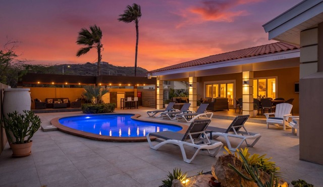 Private Pool · BBQ · Gorgeous Pool