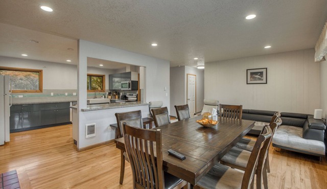 Quiet Place in the Park, 5bdrm/3bth in Portland
