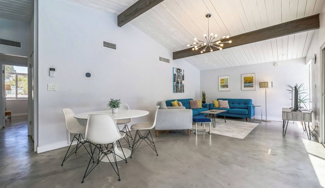 Quintessential Midcentury Modern Alexander House in Palm Springs
