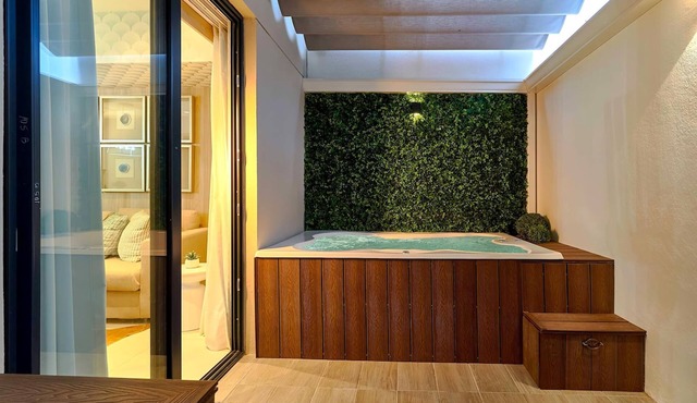 ®{Peaceful~Retreat} @DowntownSD +HotTub+Gym+Family