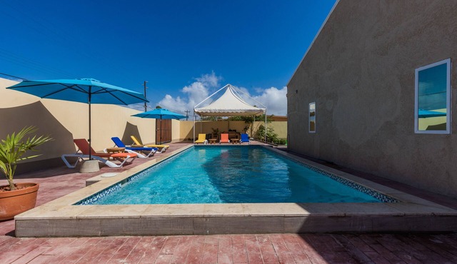 Rooi Santo Apartments