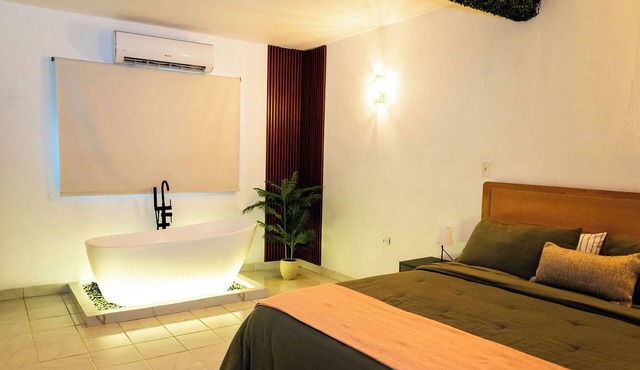 Samoas Nest 6 minutes from airport + car rental