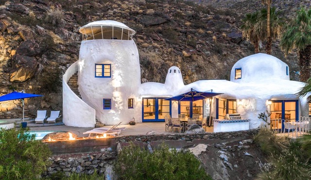 Santorini House With Panoramic Palm Springs Views