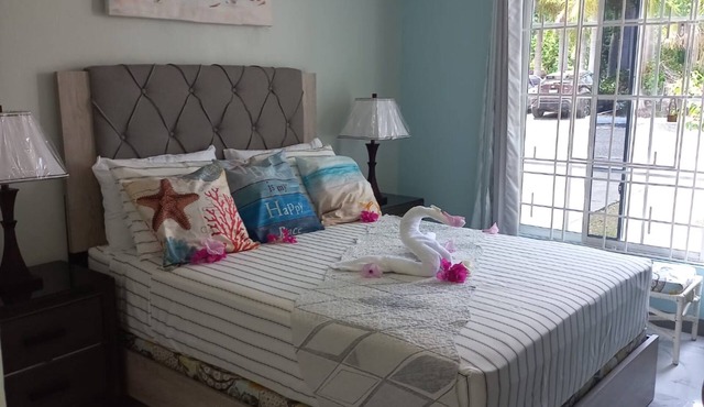 Sea Castles La Vue is a beach front one bedroom apartment in Montego Bay.