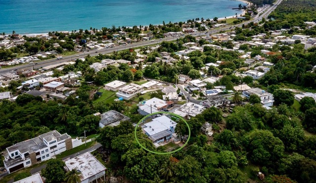 Sea View & Comfort, Solar Powered El Yunque Rainforest & Blue Flag Beach Getaway