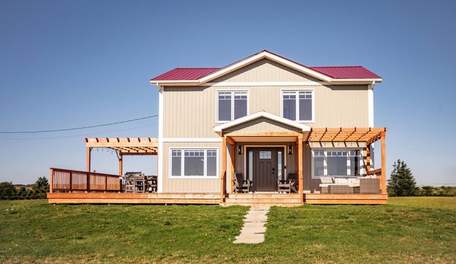 Seabreeze Beach Retreat located in scenic Souris, PEI. Family and pet friendly. in Souris