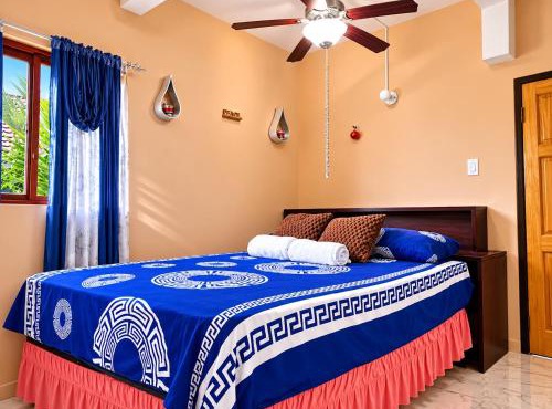 Serenity Escape, Cozy Stay w Secure Parking