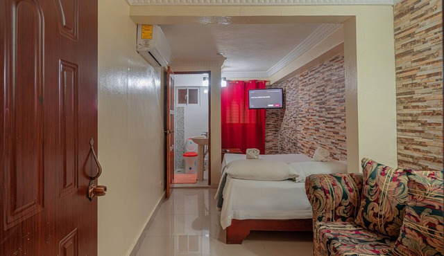Single Room Near SDQ Airport 300 Mbps Wi-Fi Affordable & Comfortable Stay