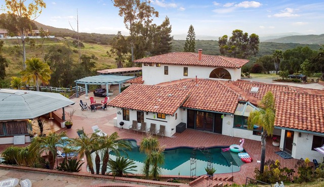 Sleeps 22 | Sun & Swim | Spanish Villa w/Hot Tub in Jamul