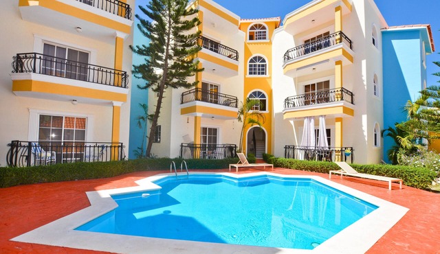 Spacious and well equipped 1 bedroom penthouse with private rooftop.