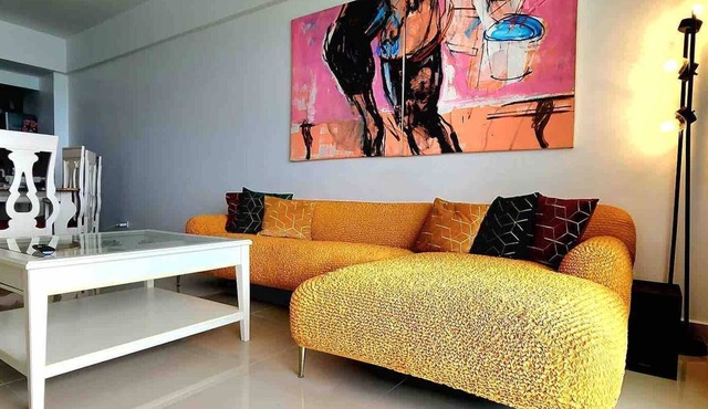 Spacious Apto With Spectacular Views Of The Beach