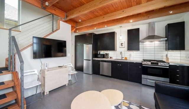#StayinMyDistrict Buckman Open Loft-Style Townhome