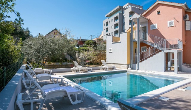 Studio flat with a swimming pool Split (AS-21026-a) in Split