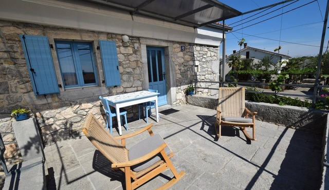 Studio flat with terrace Skrbcici, Krk (AS-20440-b) in Krk
