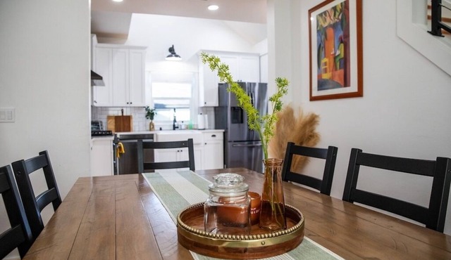 Stunning 5 Bedroom Smart House! in Vancouver