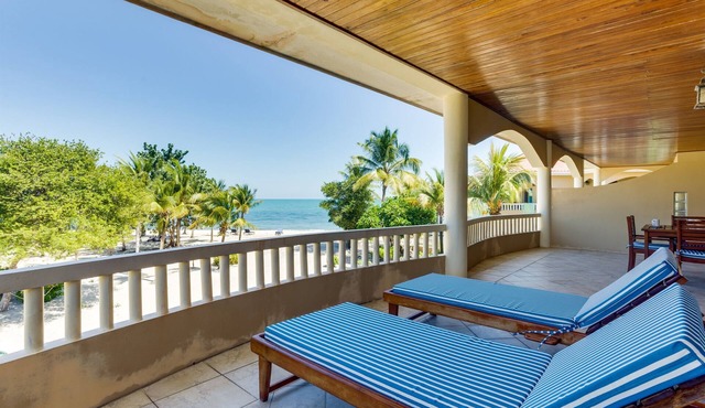 Stylish 2BR Villa with Pool, Steps from the Beach