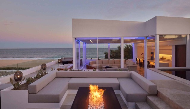 Sun-kissed Splendor: Rooftop Deck, Private Swimming Pool & Panoramic Oceanview! in San José del Cabo