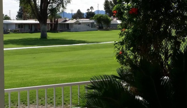 Sunshine, golf, and relaxation in Thousand Palms