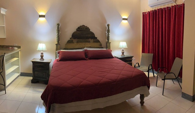 The Perfect Studio with AC, Wifi, Internet in the awesome community Duncan Bay.