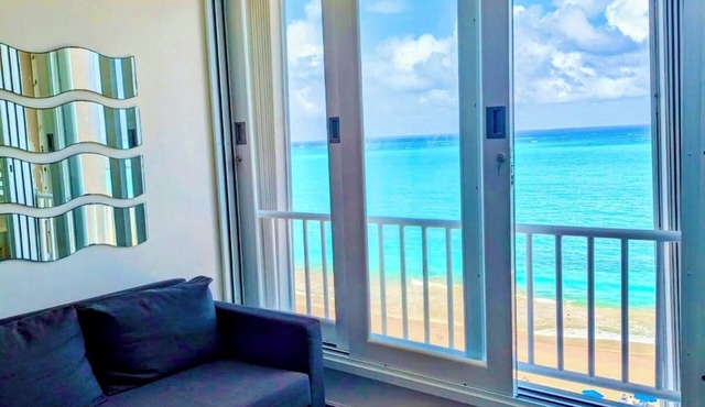 Too Good To Be True Beachfront Condo, New Modern Renovation. Free WIFI/Parking.