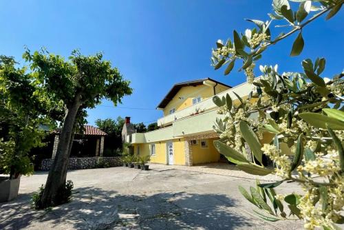 Top Apartments in Šilo