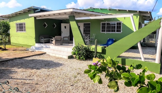Traditional Aruban Home close to Surfside Beach