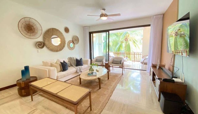 Tropical 2-Bed Villa w/Resort Pool in Portillo