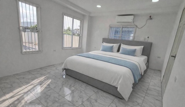 Upstairs bedroom #3 - 10 minutes from airport in Couva-Tabaquite-Talparo Regional Corporation