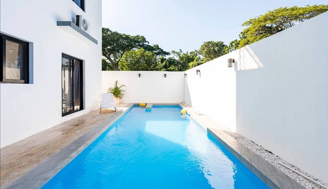 Ultimate ’ Retreat with Pool & Beach Vibes!”