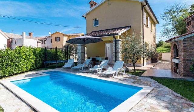 Vacation home Antoni by Interhome in Pićan
