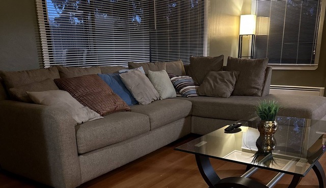 Very cozy home 20 minutes from Portland also 1 mile from Roloff farms in Hillsboro