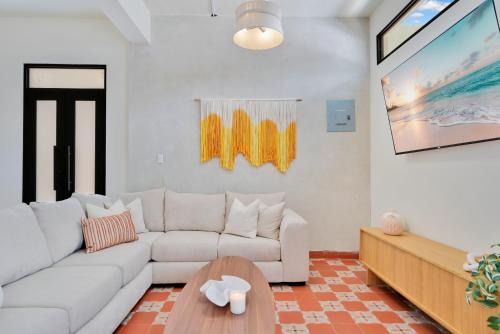 Vibrant Santurce Caribbean Escape 7BR with Rooftop