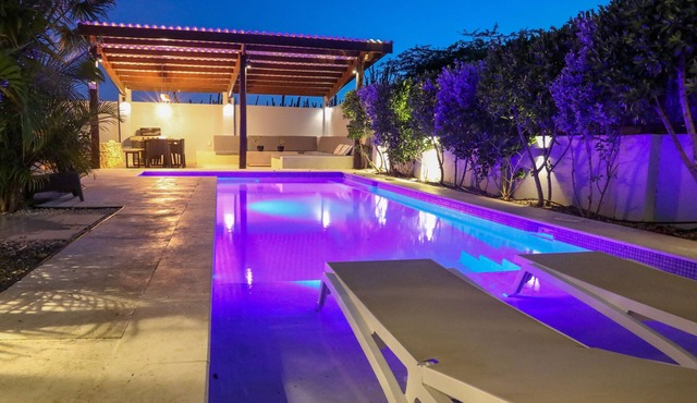 Villa Esmeralda Aruba 3 min to PALM BEACH & GOLF