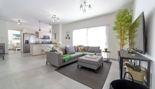 Villa Tramonto Modern 3BDR near the beach
