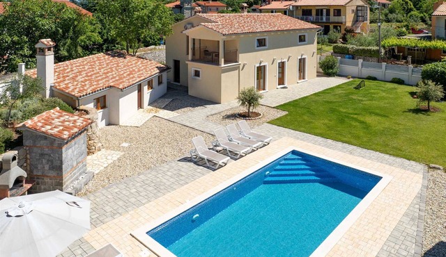 Villa Vito an peaceful escape near historic town in Labin